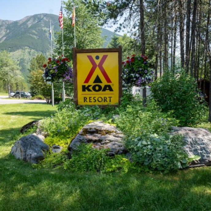 Kamp of American resort sign